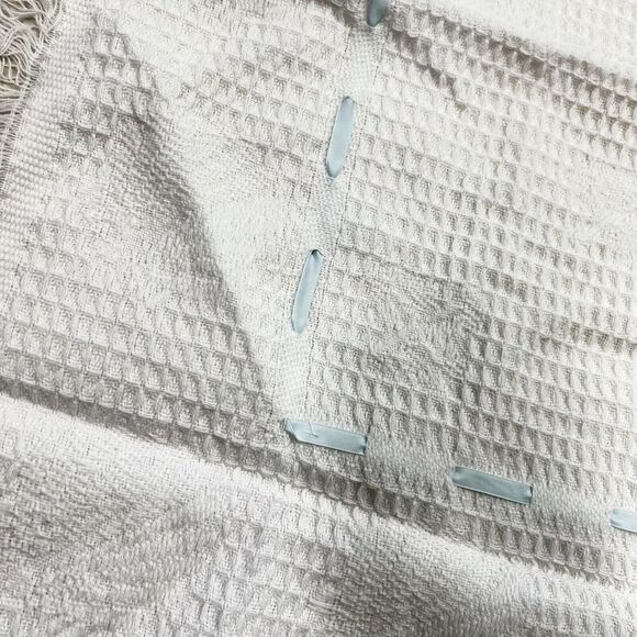 Vintage Baby Kisses Acrylic Blanket White Blue Ribbon Waffle Weave Fringe - Picture 2 of 9